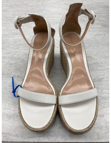 White Sandals Designer Cma, Size 11 la livraison gratuite