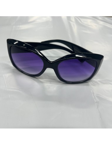 Sunglasses Chanel, Size 01 Piece Véritable concentré