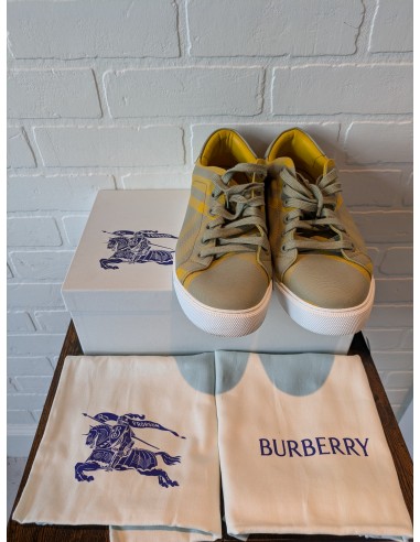 Yellow Shoes Luxury Designer Burberry, Size 10.5 acheter en ligne