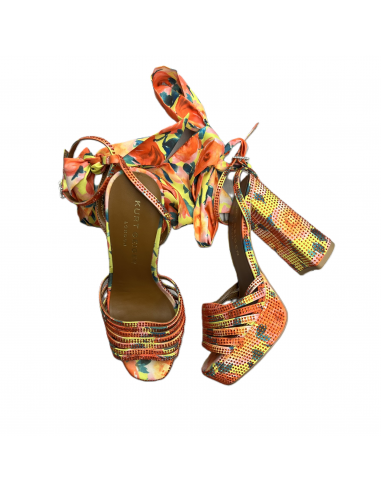 Orange Sandals Designer By Kurt Geiger, Size: 5.5 brillant des détails fins