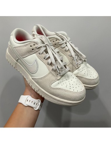 White Shoes Athletic Nike, Size 8 Comparez et commandez 